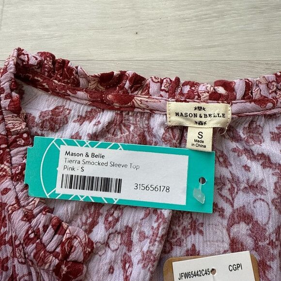 MASON & BELLE
Tierra Smocked Sleeve Top Pink Small Stitch Fix Nwt - Picture 6 of 6